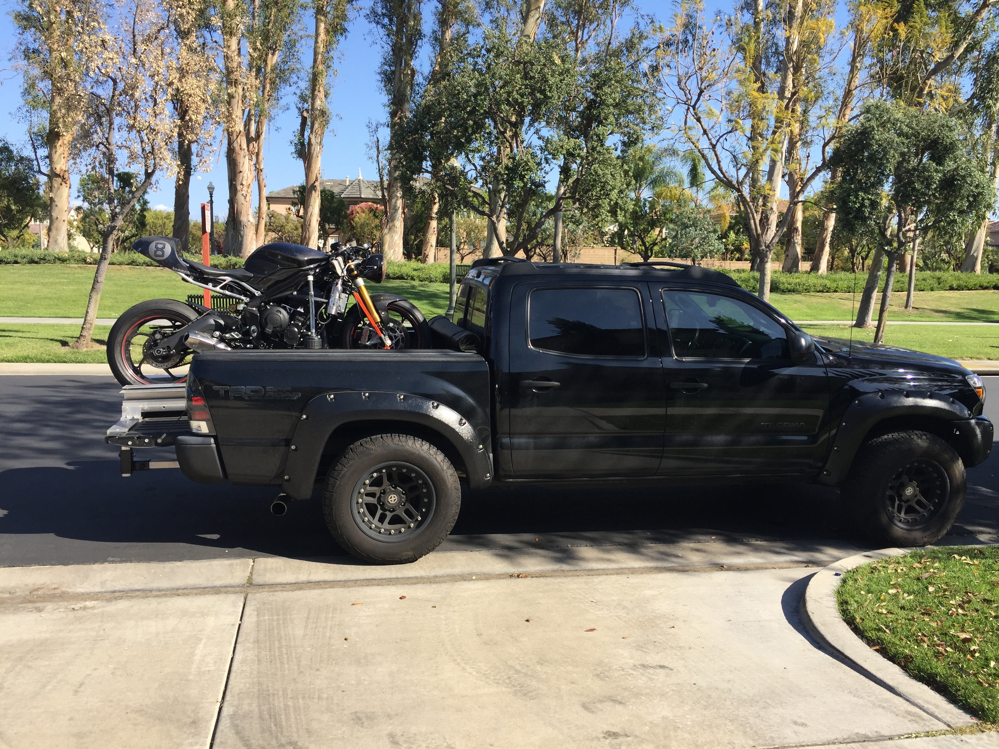 Triumph 675R Cafe Racer photo 108